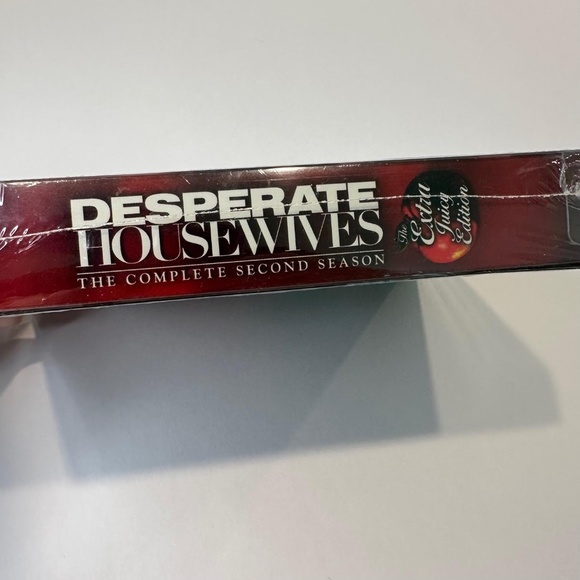 Desperate Housewives DVD Collection (Brand New) 2nd Season- Extra Juicy Edition! - Picture 3 of 3
